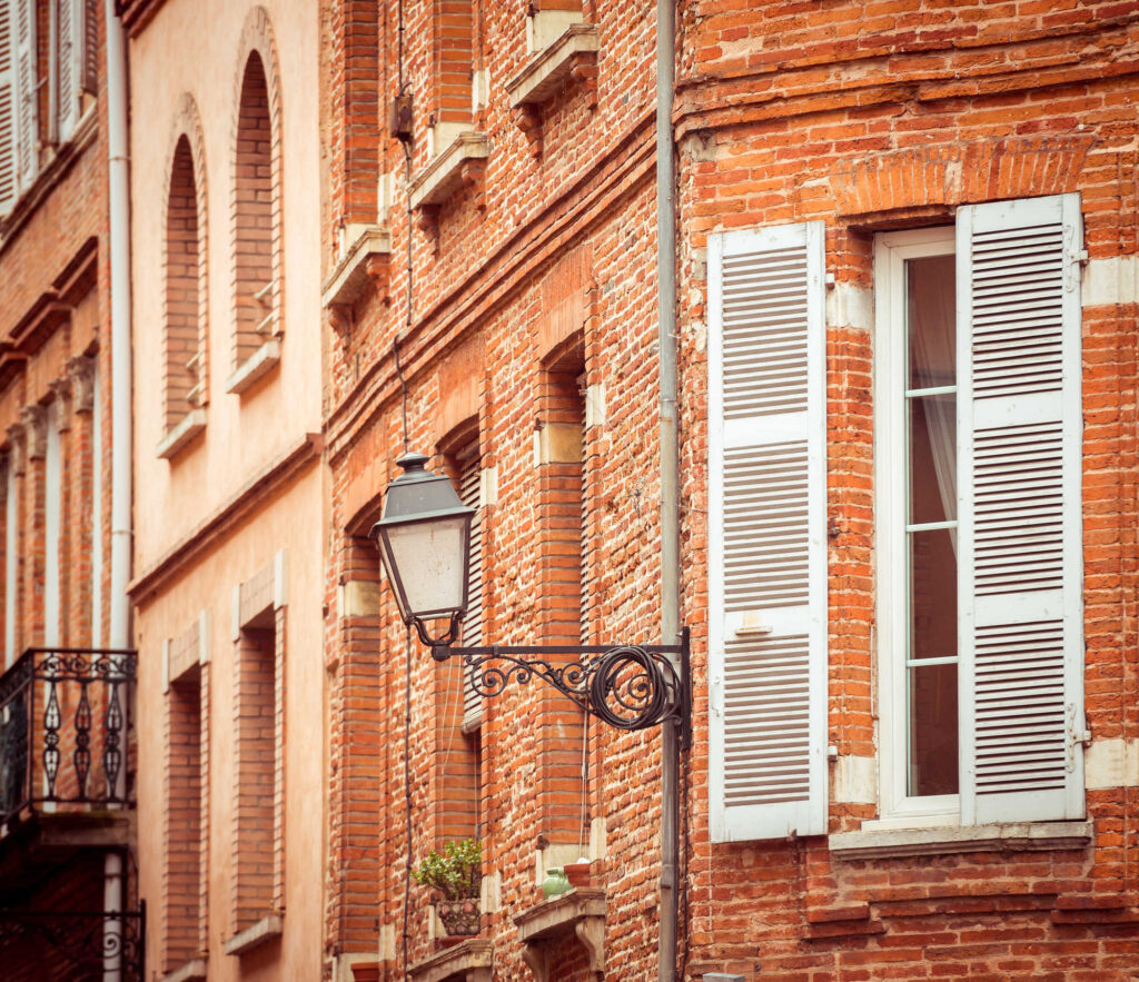 City tour : secrets and quirkiness of Toulouse