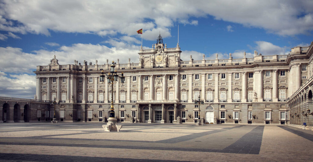 Madridin kuninkaallinen palatsi